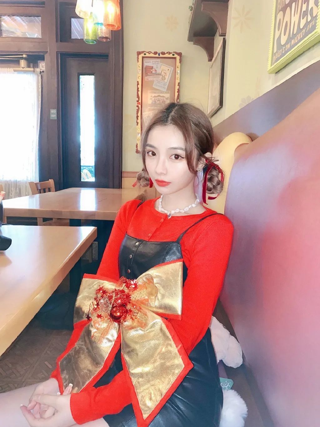 Practical Christmas modelling & takes a picture the guideline will find please