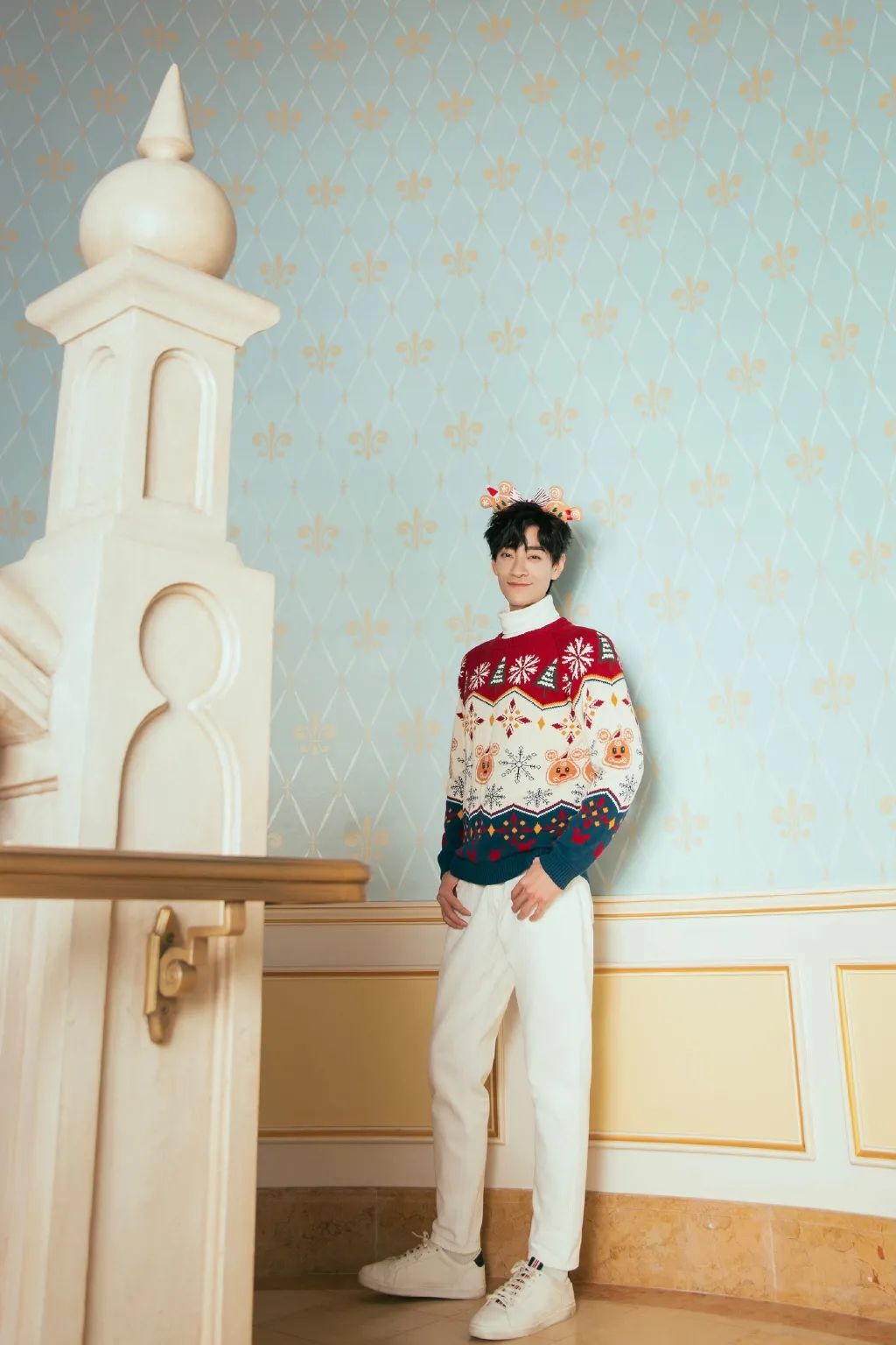 Practical Christmas modelling & takes a picture the guideline will find please