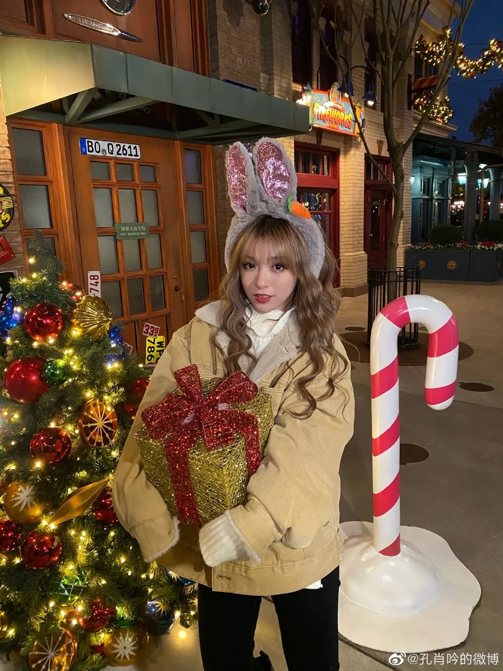 Practical Christmas modelling & takes a picture the guideline will find please