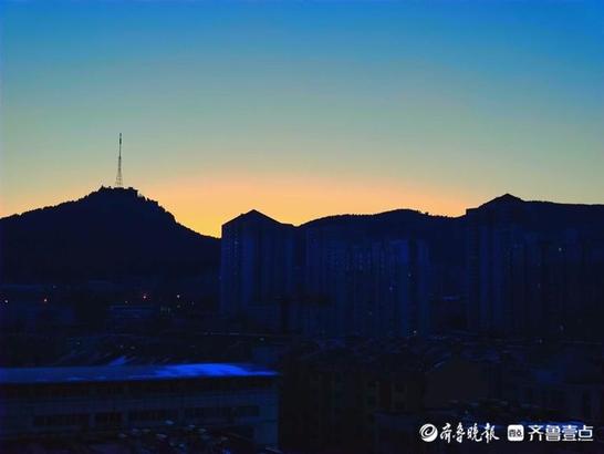 Pink of one of Jinan of ｜ of the first sunshine pats New Year next New Year the first sunrise, rays of morning or evening sunshine flushed half the sky