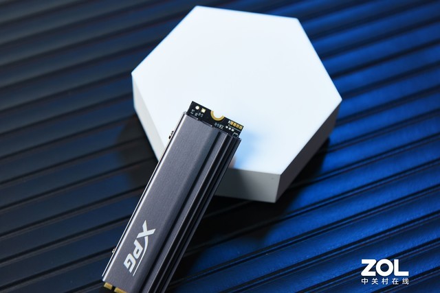 威刚XPG S70 PCIe4.0旗舰固态硬盘评测：天下谁能不识君