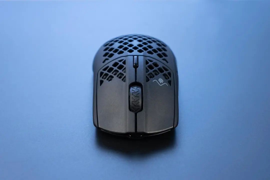当下正流行,轻量化无线游戏鼠标代表作登场!赛睿Aerox 3 Wireless体验