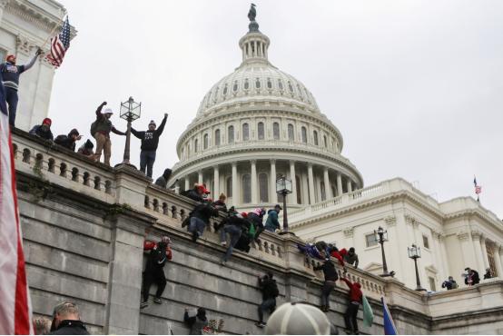 美国联邦调查局呼吁公众协助确认国会大厦骚乱者