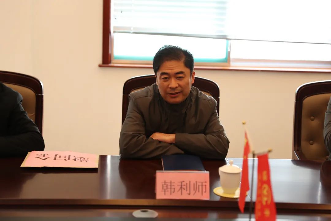 韩利师到企业调研，送去困难职工慰问金