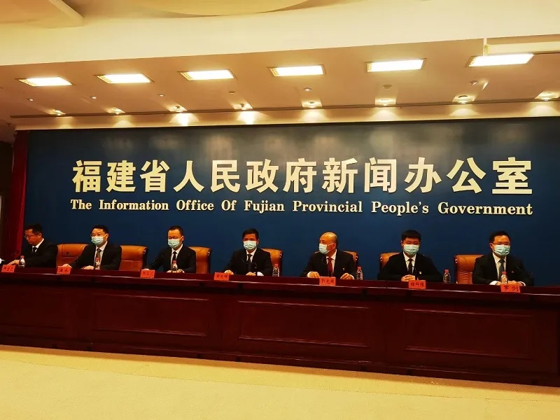 距今8000万年、240余枚！福建上杭首次发现恐龙足迹群