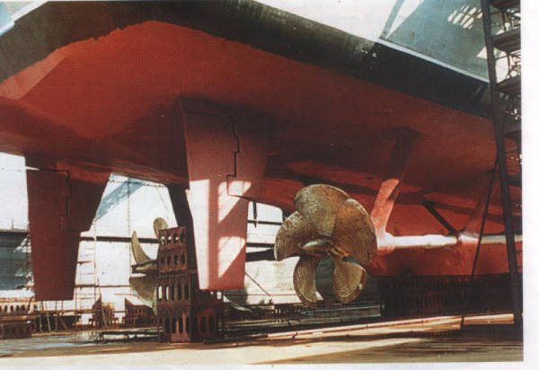 俄军退役现代级驱逐舰13吨重螺旋桨遭窃，前舰长