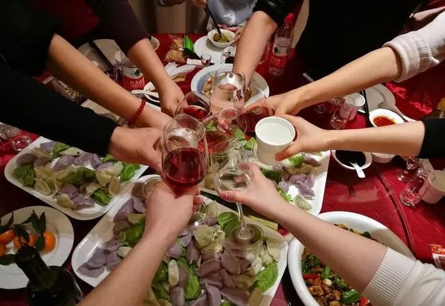 @所有人！甘肃50人以上大型聚餐活动实行“双报备”
