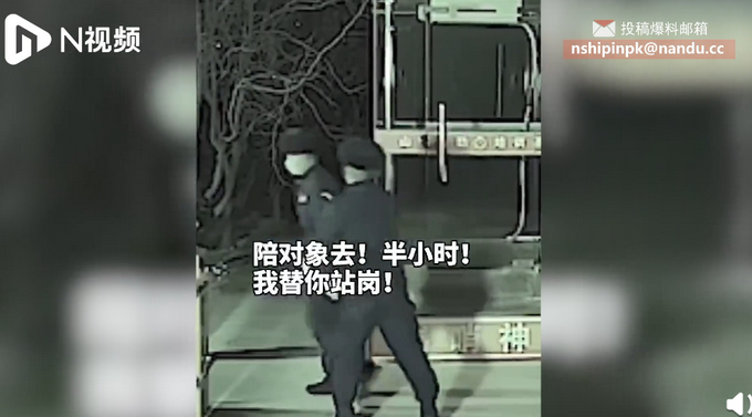 接亲时|消防员结婚接亲时把窗户拆了 网友：专业的就是不一样