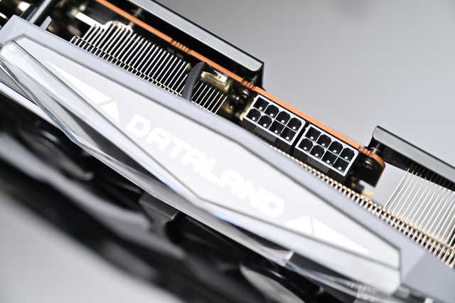 迪兰RX6800 XT 16G X战神评测：性能不俗，未来可期