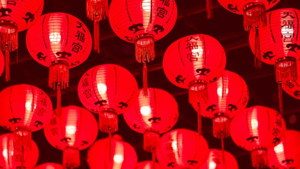 翰墨飘香送祝福，园区举办“文化进园区—迎新春送春联”活动