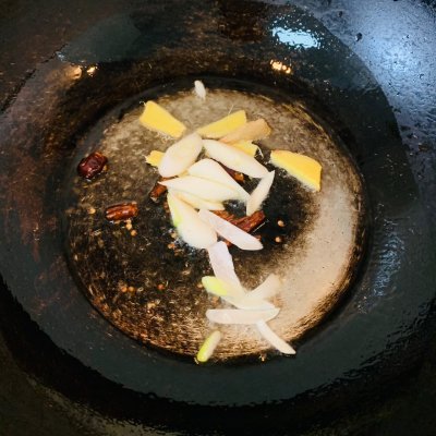 家喻户晓的孜然鸡胗，学会你就是厨神