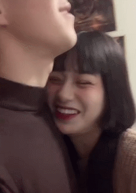 What wind is following Adam's apple to be patted oneself? 