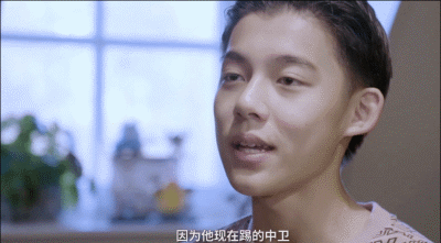 前国脚之子李嗣镕帅出圈，撞脸陈冠希郭富城，冲这颜值想看球了