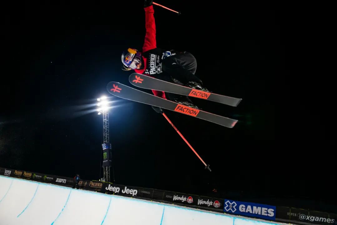 Why does new fighting spirit of sport foreign citizen of Chinese origin choose China? 