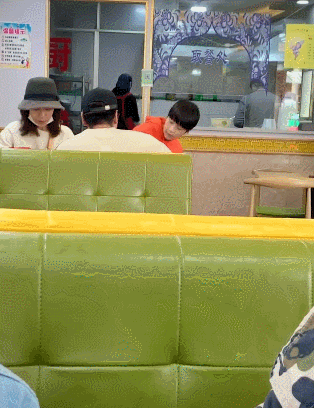 张亮寇静这是要复婚？离婚四年甜度堪比热恋期