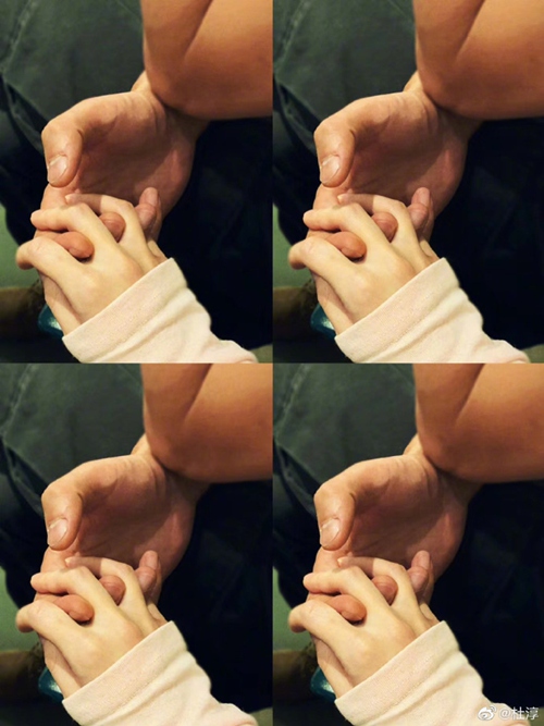 Du Chun carries a wife to join in " mother-in-law and mom 2 " head bask in pull a hand to embrace group photo with wife sweet degree explode watch