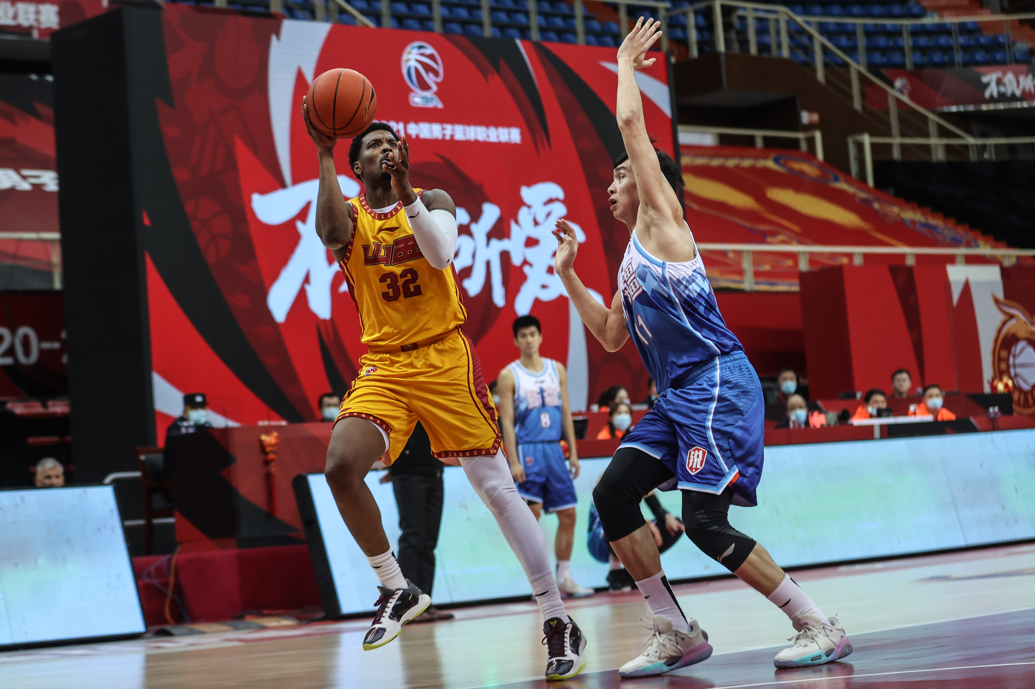 篮球——CBA第二阶段:山西汾酒股份不敌新疆伊力特