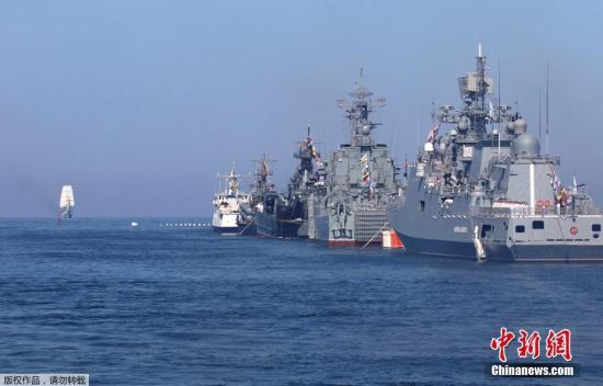 <b>俄舰队演习后美取消派军舰赴黑海 美方：威慑姿</b>