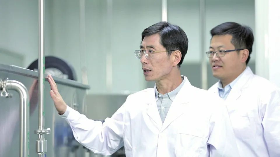 以德立企胸怀天下，第四代蛋白锌硒技术开创者—— 欣希安药业：服务市民，走向世界