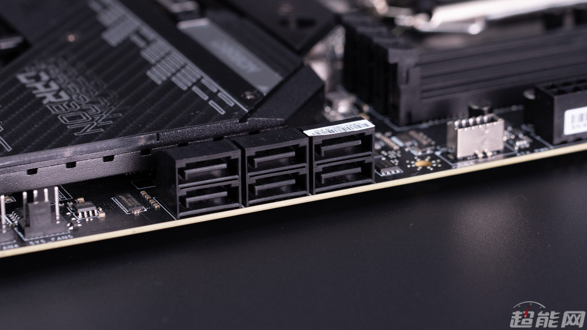 等待Rocket Lake的到来，微星MPG Z590 GAMING CARBON WiFi主板图赏