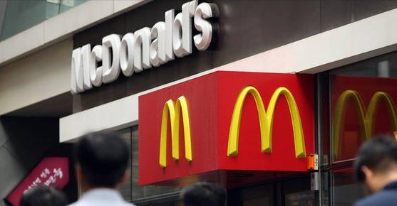 韩国麦当劳一员工偷拍同事换衣长达1年半被拘留