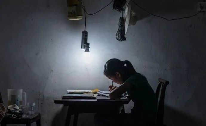 中国青年报客户端|事实孤儿如何不孤？