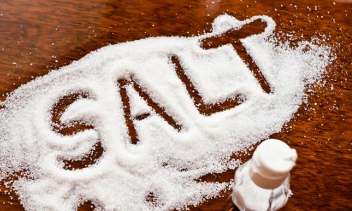 心臟不好的人，多吃2黑，少吃2白，心臟越來越健康