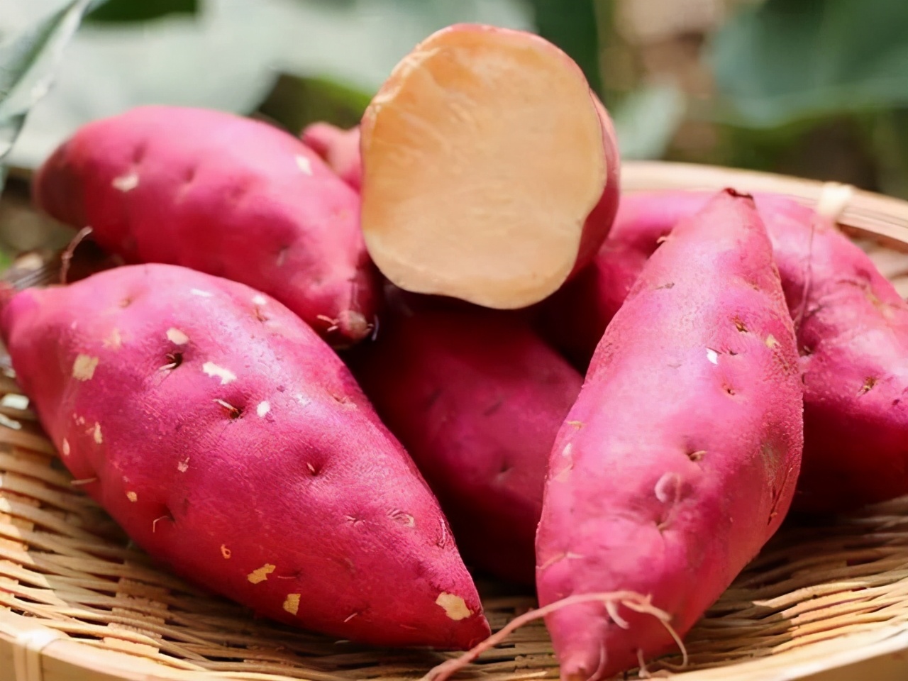 便秘讓人煩惱，身邊這3種飲食可潤腸通便