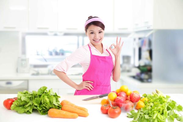 在日常生活中，一定要好好的養護肺部，要堅持�3多3少�