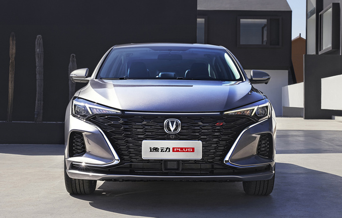 长安逸动plus评测，底盘，动力，空间不输同级合资车