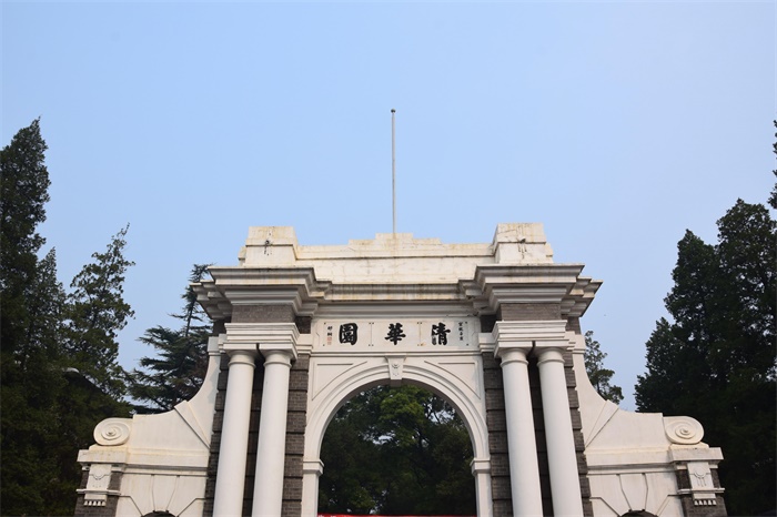 Man monthly pay 50 thousand proof marriage be scolded overconfident: Be graduated from Tsinghua Yao class, ceng Fang abandons Gu Ge to answer home town to teach with high salary