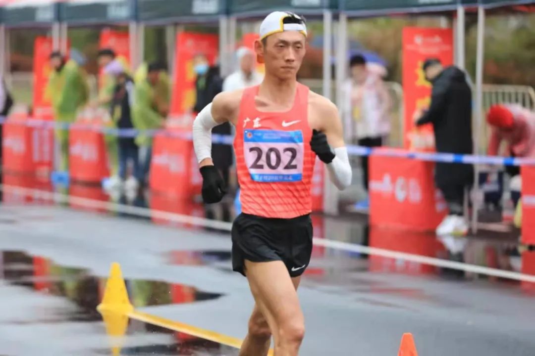 Countrywide walk tounament fires a shot to surpass! In pairs of rainbow of first days of Yang Jiayu Liu breaks world record, wang Kai China breaks countrywide record