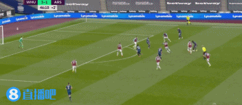 英超-林加德传射拉卡造两球 阿森纳连扳三球3-