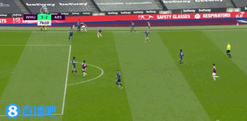 英超-林加德传射拉卡造两球 阿森纳连扳三球3-