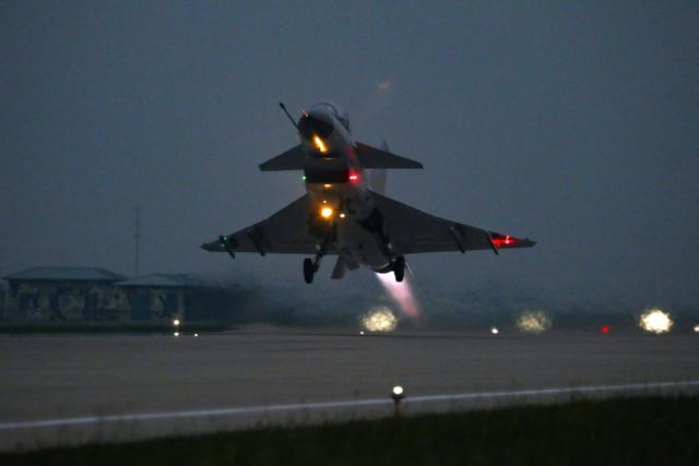 ף�أ���10ս��23�����տ���