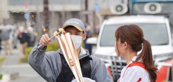 Torch of Tokyo Olympic Games destroyed again: Holy fire delivers two days, already went out twice accidentally