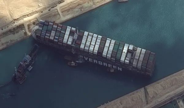 苏伊士运河堵塞船只达248艘，厕纸咖啡等产品全球供应将受影响
