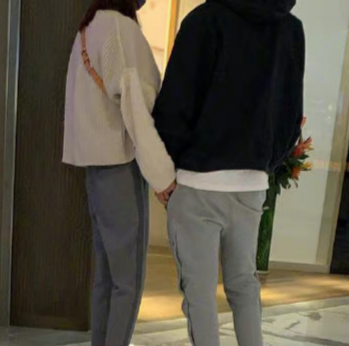 张亮寇静这是要复婚？离婚四年甜度堪比热恋期