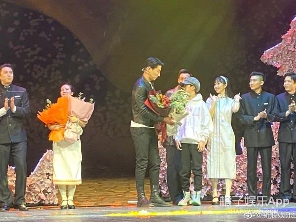 张亮寇静这是要复婚？离婚四年甜度堪比热恋期