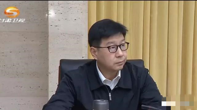 8名副省长同一天“官宣”履新，3人本省晋升，