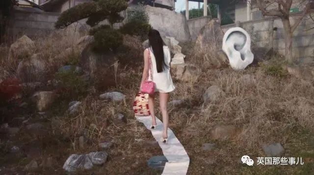 Wooden village develop the daughter wears high-heeled shoes to step on kimono to meet with clapperclaw, enter creation camp does one collect earn 3 million? 