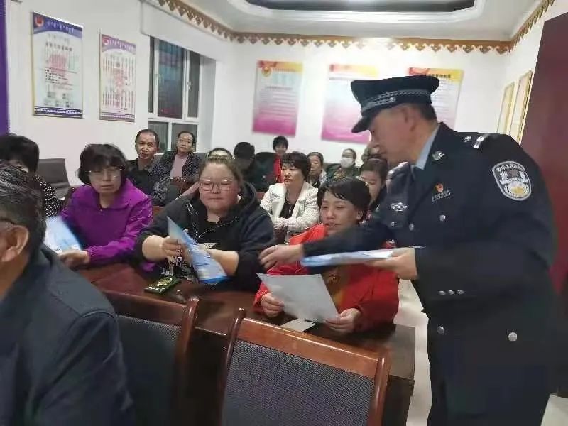 阿拉善盟公安局教育整顿开出“四个清单” 落脚服务见真章