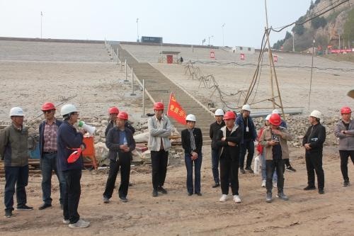 卧虎山水库服务处在建工程参建单位参加“开工第一课”安全教育培训