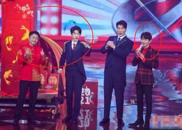 13歲天天近照，與同學對比身高優越，長相成熟變化大到認不出