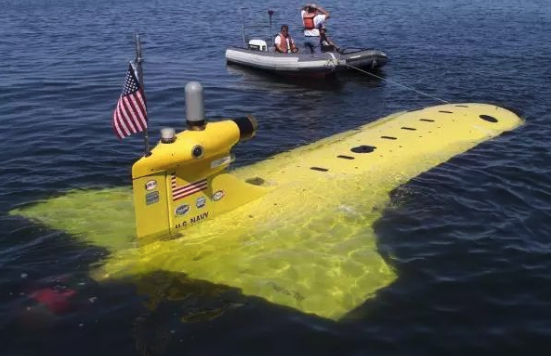 无人潜航器，海洋中的察打无人机