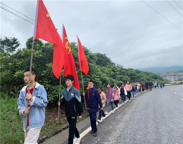 芷江大洪山学校体验式教学!追寻红色足迹(图1)