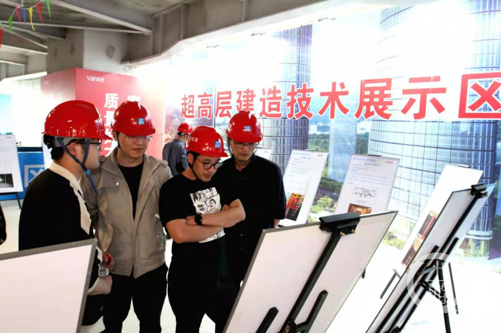 重庆首个400米高楼又一黑科技曝光 顶级幕墙助阵 嘉陵江上最美倒影可期