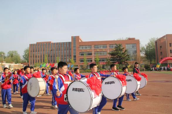 招远市实验小学怎么样?迎来春季运动会(图3)