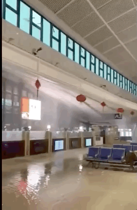 武汉通报大风中吊篮撞楼2人死亡：项目负责人已