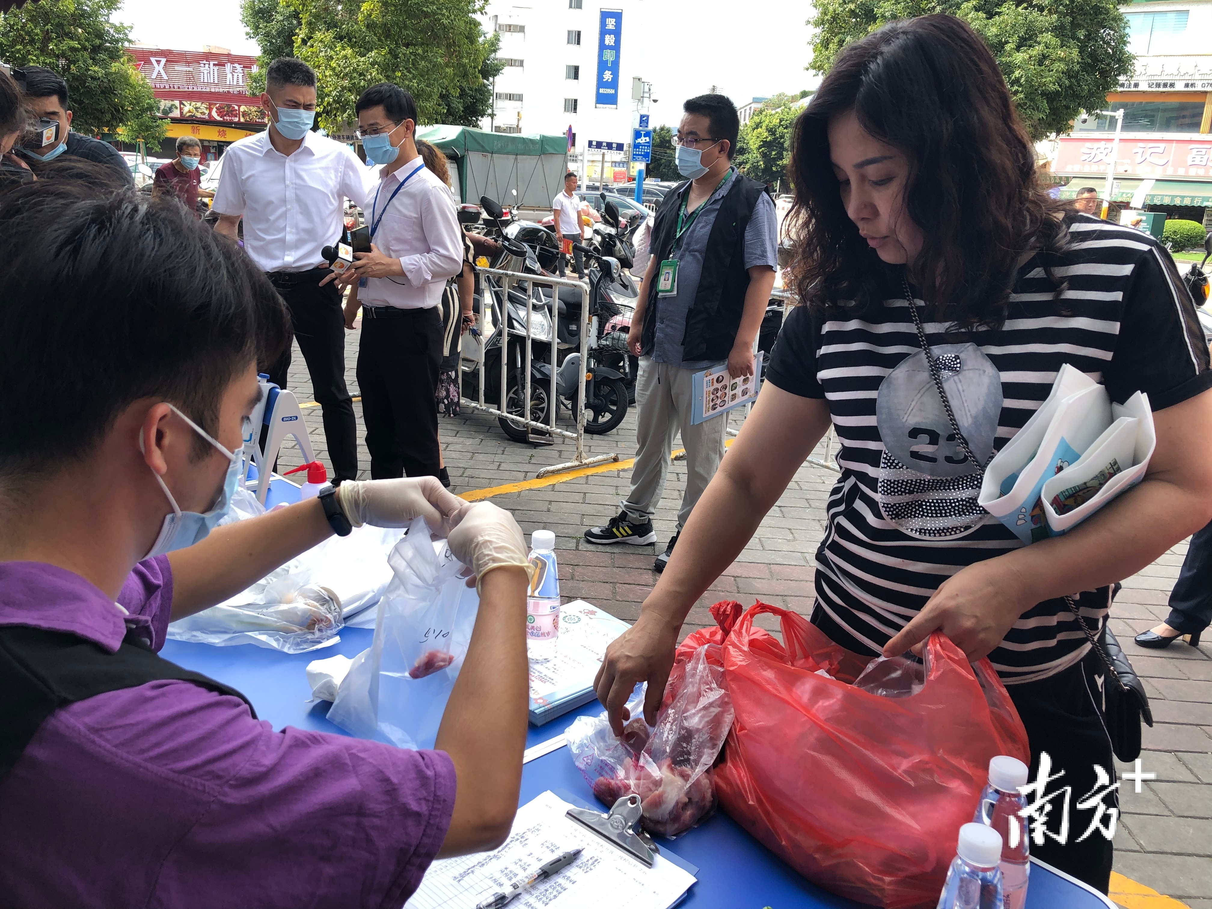 中山市场监管部门现场设摊，食品免费检测等你来